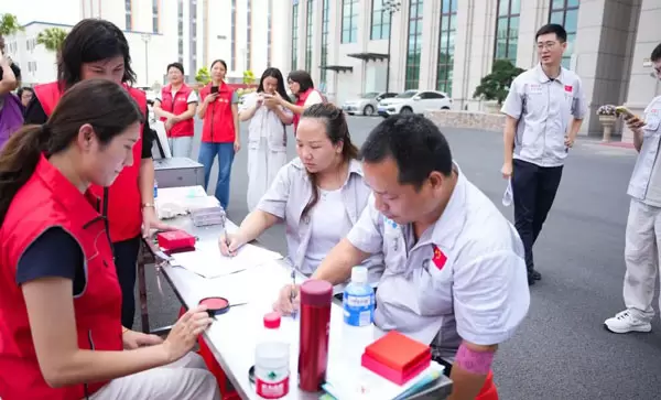 热血汇兴・为爱续航｜汇兴精工无偿献血活动圆满落幕！